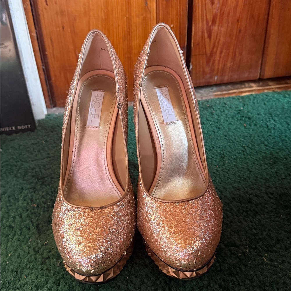 Rachel Gold Glitter Pumps